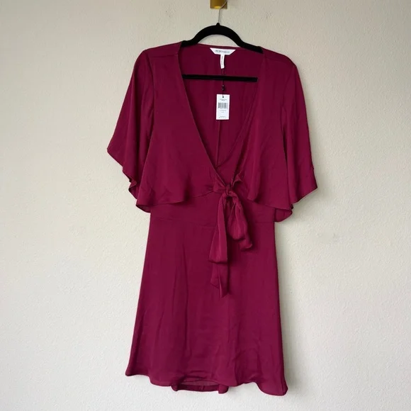 BCBGeneration Maroon Vneck Tie Front Mini Dress Size L - Picture 2 of 6